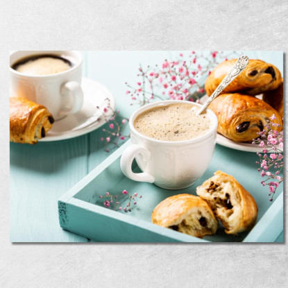 Quadro Moderno Colazione Elegante Con Caffè Cremoso E Pain Au Chocolat Su Vassoio Azzurro foo33 quadro stampato su tela