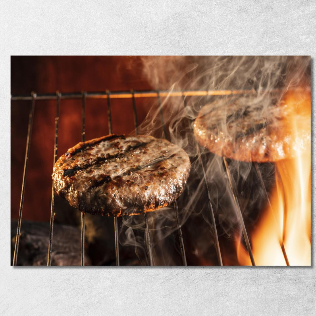 Quadro Moderno Hamburger Di Manzo Alla Griglia Con Fumo E Fiamme foo63 quadro stampato su tela Quadro Moderno Hamburger Di Manzo Alla Griglia Con Fumo E Fiamme foo63 quadro stampato su tela