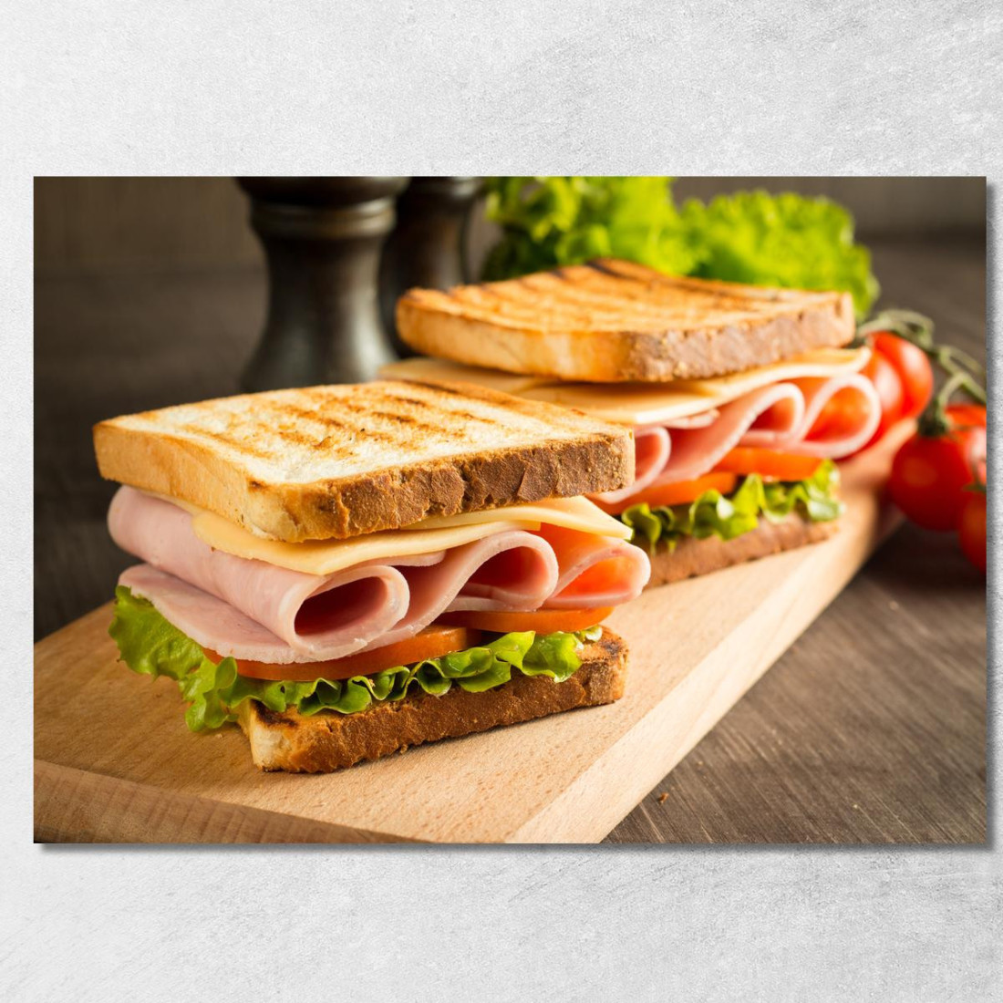 Quadro Moderno Toast Con Prosciutto Formaggio E Lattuga Su Tagliere Di Legno foo116 quadro stampato su tela Quadro Moderno Toast Con Prosciutto Formaggio E Lattuga Su Tagliere Di Legno foo116 quadro stampato su tela