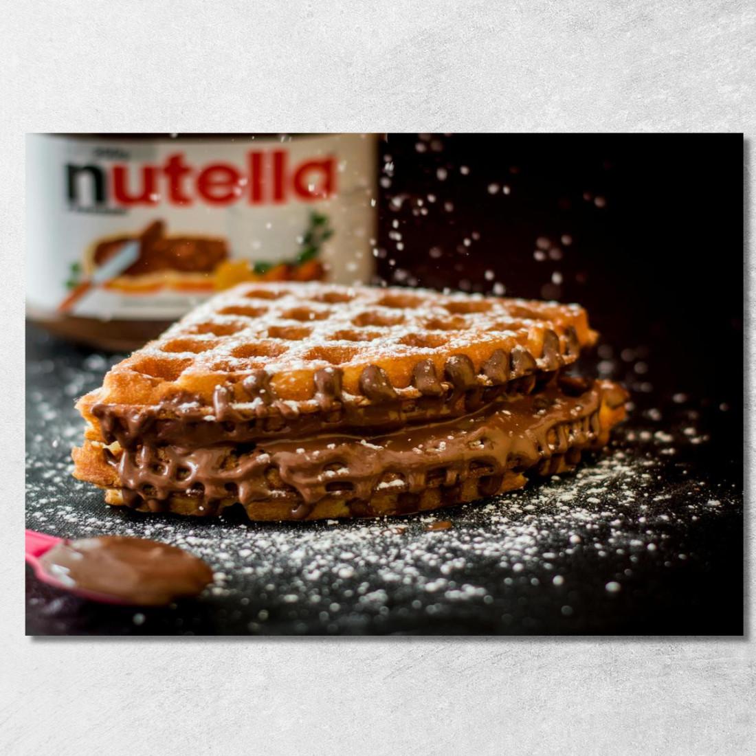 Quadro Moderno Waffle Croccanti Ripieni Di Nutella E Spolverati Con Zucchero A Velo foo125 quadro stampato su tela Quadro Moderno Waffle Croccanti Ripieni Di Nutella E Spolverati Con Zucchero A Velo foo125 quadro stampato su tela